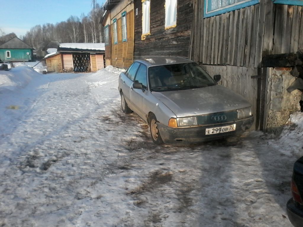 Срочная продажа автомобиля Audi 80 1988 в Томске