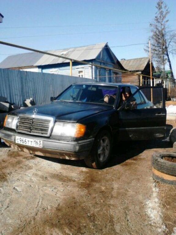 Срочная продажа автомобиля Mercedes-Benz E-класс 1990 в Тольятти
