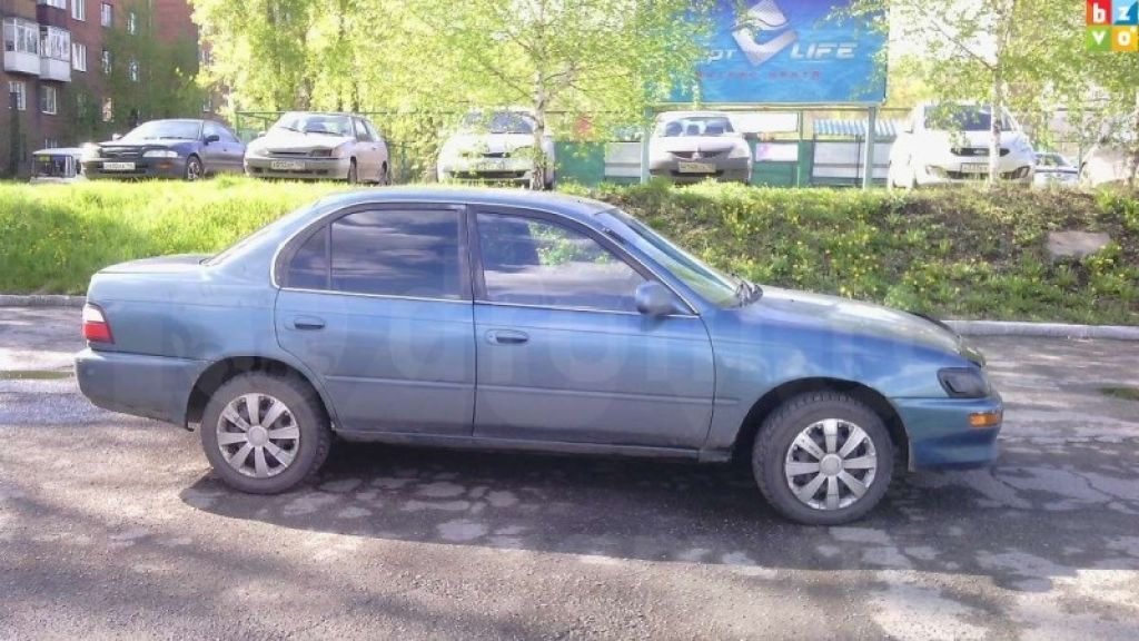 Срочная продажа автомобиля Toyota Corolla 1994 в Новокузнецке