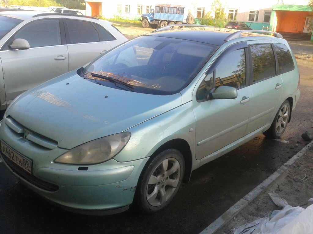 Срочная продажа автомобиля Peugeot 307 2004 в Новом Уренгое