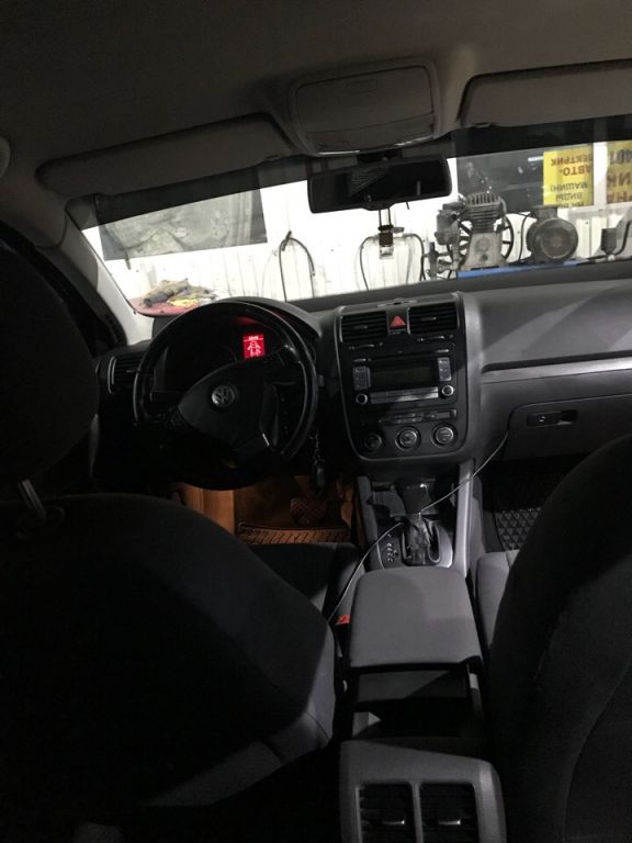 Срочная продажа автомобиля Volkswagen Jetta 2008 в Новом Уренгое