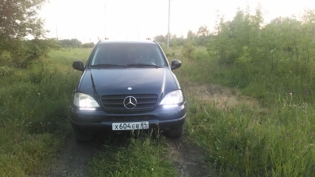 Срочная продажа автомобиля Mercedes-Benz M-класс 1998 в Саратове