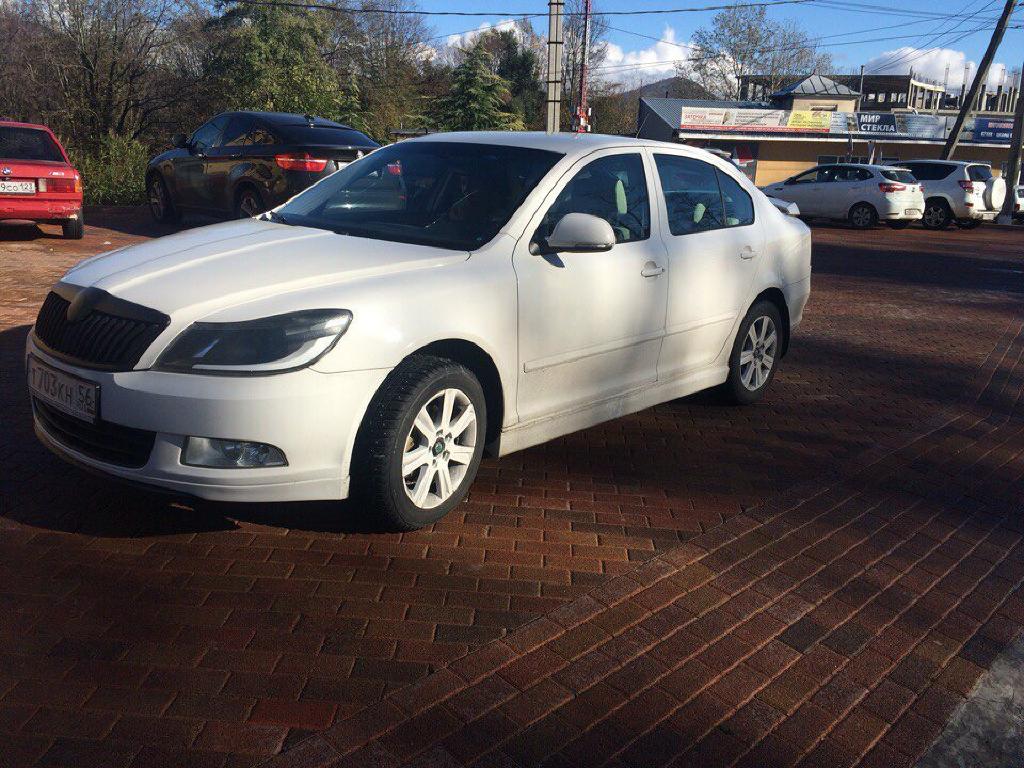 Срочная продажа автомобиля Skoda Octavia 2011 в Сочи